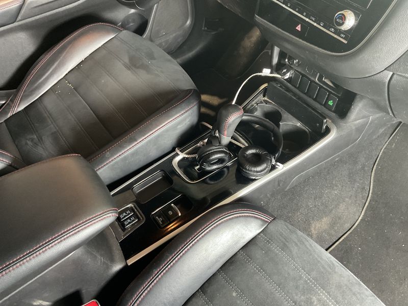 Mitsubishi Outlander 2.0 Instyle 2WD 2021 – снимка 27