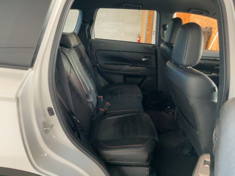 Mitsubishi Outlander 2.0 Instyle 2WD 2021 – снимка 19