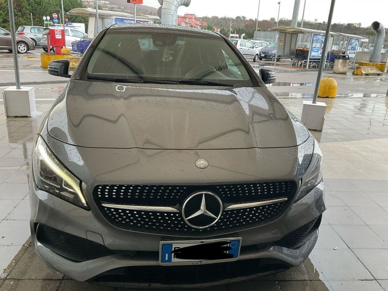 Mercedes-Benz CLA-Klasse CLA 200 d Premium 2017 – снимка 14