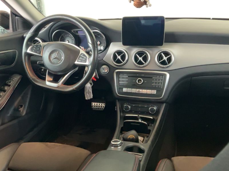 Mercedes-Benz CLA-Klasse CLA 200 d Premium 2017 – снимка 17