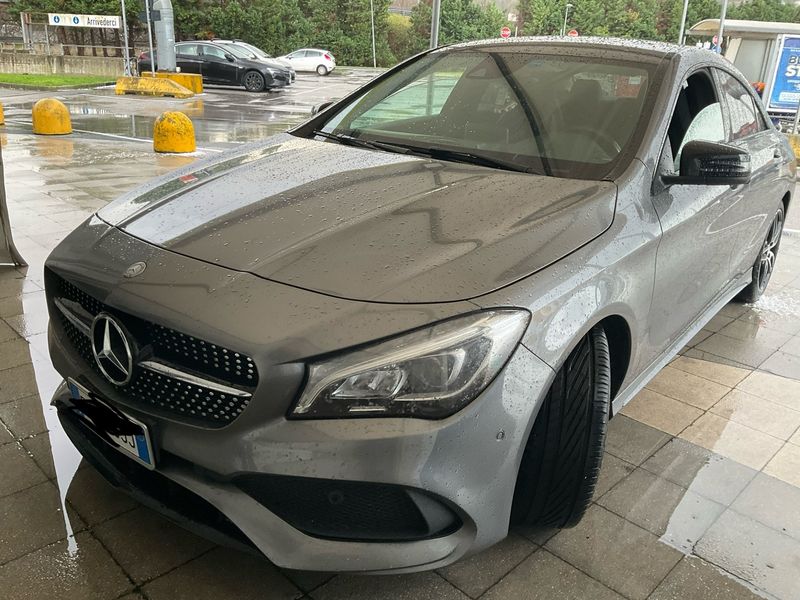 Mercedes-Benz CLA-Klasse CLA 200 d Premium 2017 – снимка 2