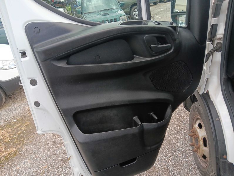 Iveco Daily 3.0 Diesel Einzelkabine 35 C Radstand 3750 2015 – снимка 16