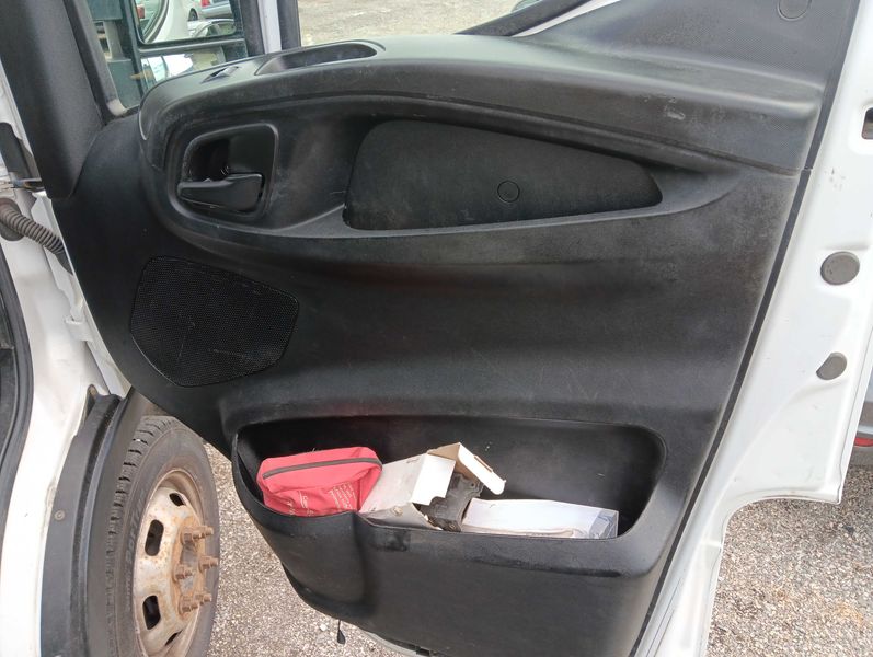 Iveco Daily 3.0 Diesel Einzelkabine 35 C Radstand 3750 2015 – снимка 26