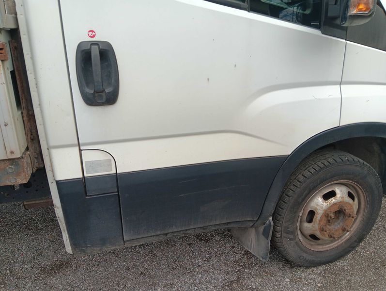 Iveco Daily 3.0 Diesel Einzelkabine 35 C Radstand 3750 2015 – снимка 24