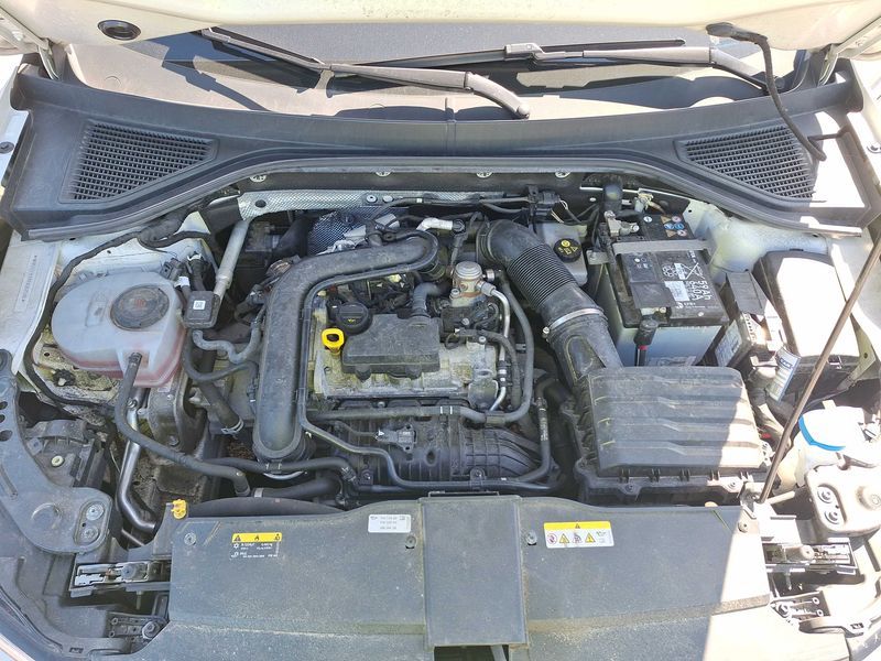 Volkswagen T-Roc 1.0 TSI Move 2024 – снимка 8