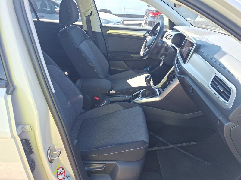 Volkswagen T-Roc 1.0 TSI Move 2024 – снимка 10