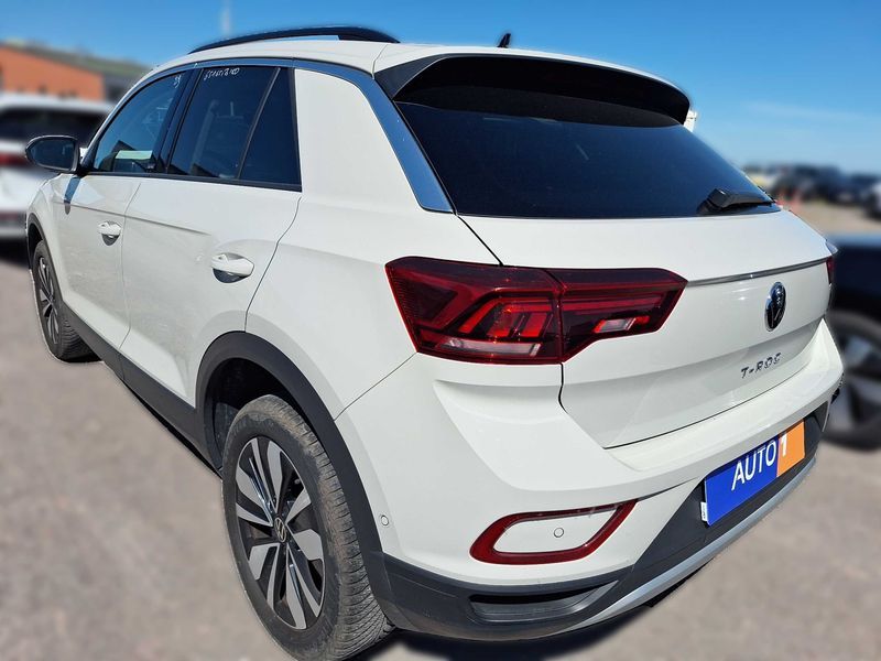 Volkswagen T-Roc 1.0 TSI Move 2024 – снимка 3
