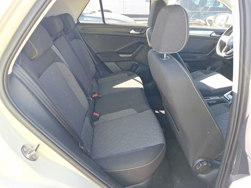 Volkswagen T-Roc 1.0 TSI Move 2024 – снимка 14