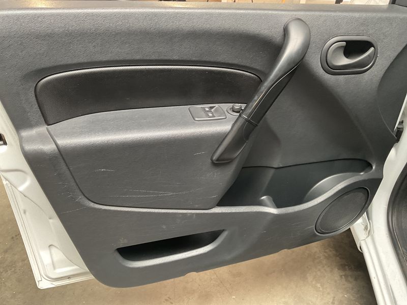 Renault Kangoo 1.5 BLUE dCi Rapid Maxi Extra 2021 – снимка 37