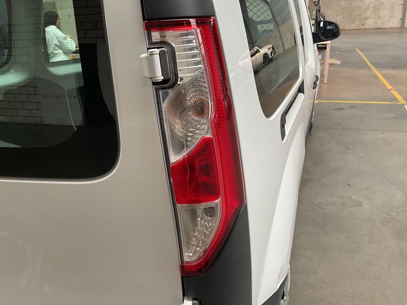 Renault Kangoo 1.5 BLUE dCi Rapid Maxi Extra 2021 – снимка 46