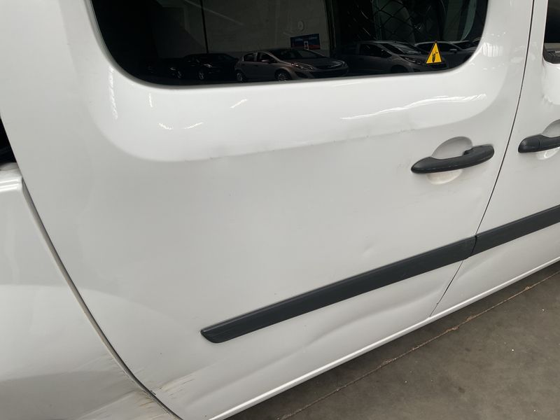 Renault Kangoo 1.5 BLUE dCi Rapid Maxi Extra 2021 – снимка 27