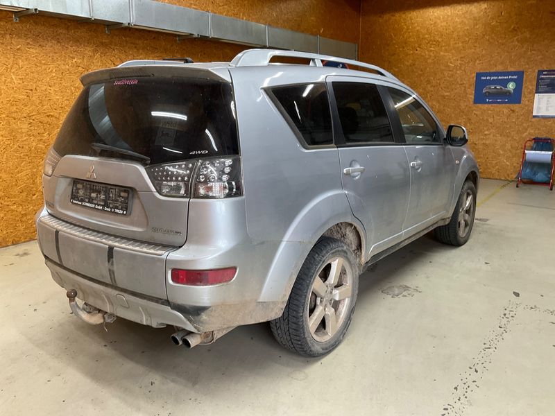 Mitsubishi Outlander 2.0 DI-D Instyle 2007 – снимка 2
