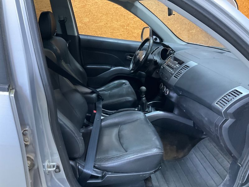 Mitsubishi Outlander 2.0 DI-D Instyle 2007 – снимка 3