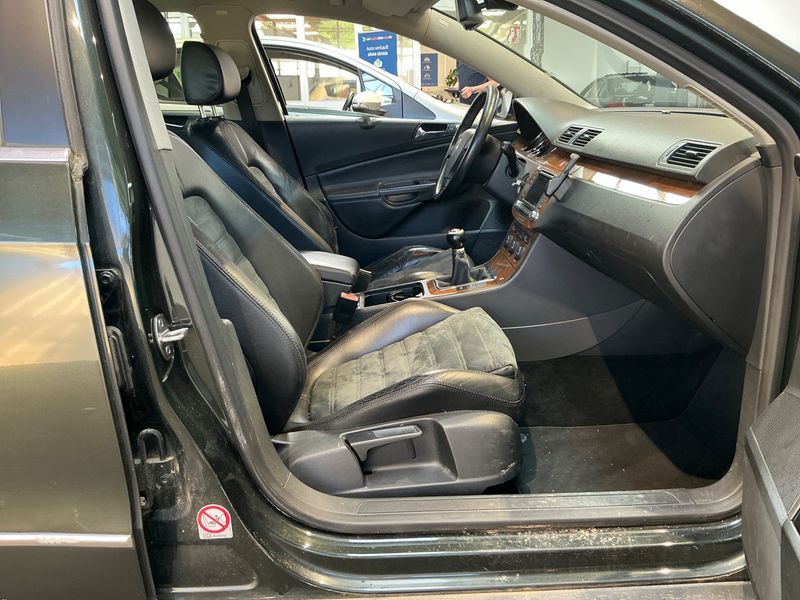 Volkswagen Passat 1.6 FSI Highline 2005 – снимка 3