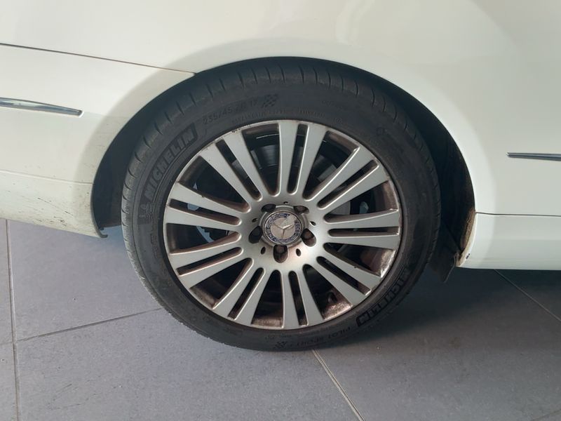 Mercedes-Benz E-Klasse E 220 CDI BlueEfficiency Avantgarde 2012 – снимка 19