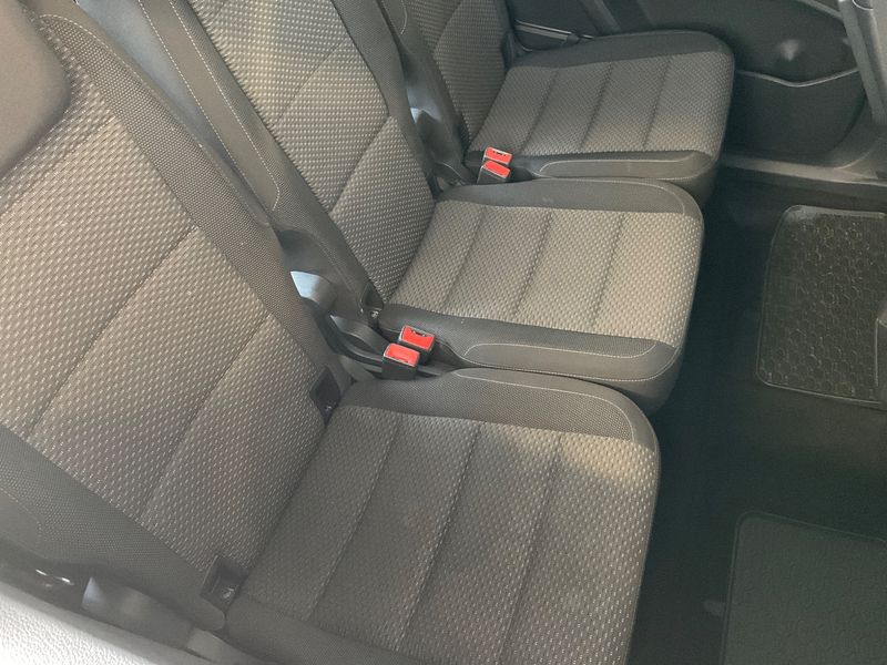 Volkswagen Touran 2.0 TDI Comfortline BlueMotion Tech 2020 – снимка 34