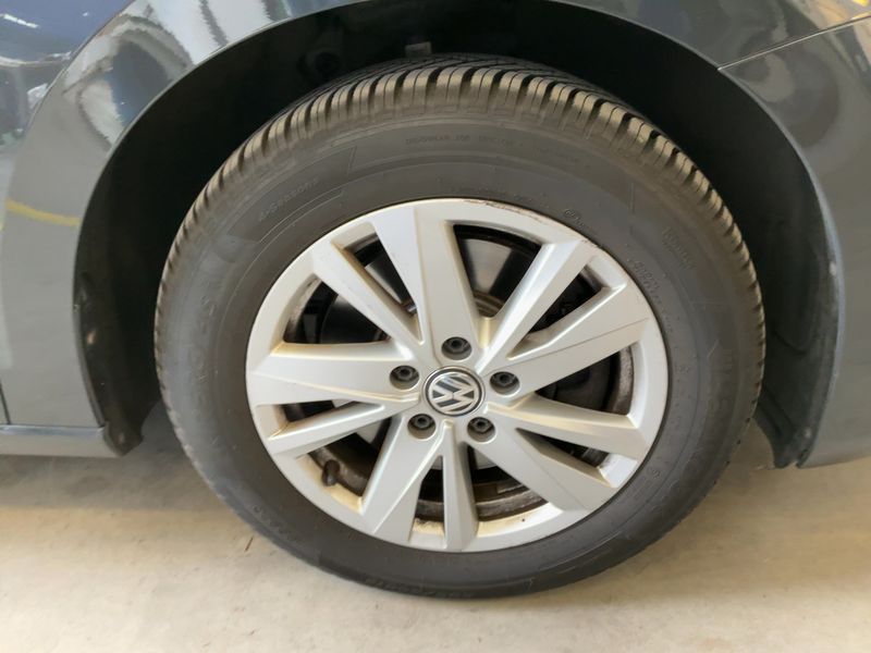 Volkswagen Touran 2.0 TDI Comfortline BlueMotion Tech 2020 – снимка 11