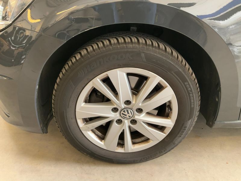 Volkswagen Touran 2.0 TDI Comfortline BlueMotion Tech 2020 – снимка 3
