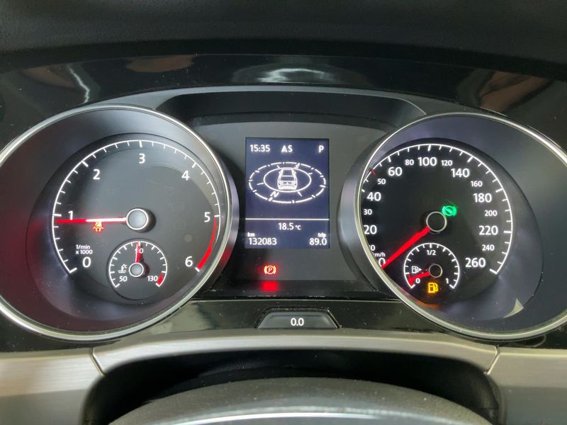 Volkswagen Touran 2.0 TDI Comfortline BlueMotion Tech 2020 – снимка 18