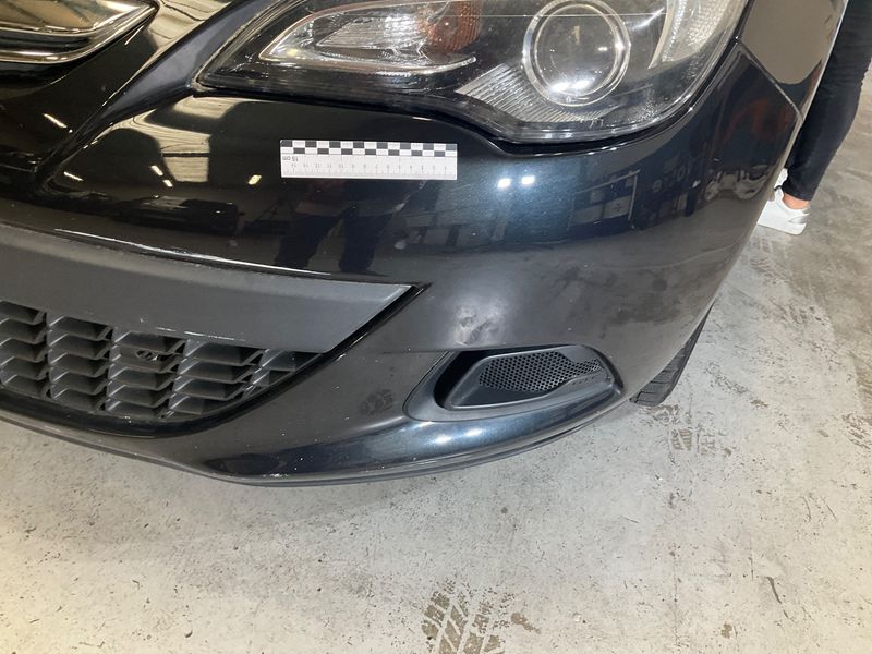 Opel Astra GTC 1.4 Turbo Edition 2012 – снимка 31
