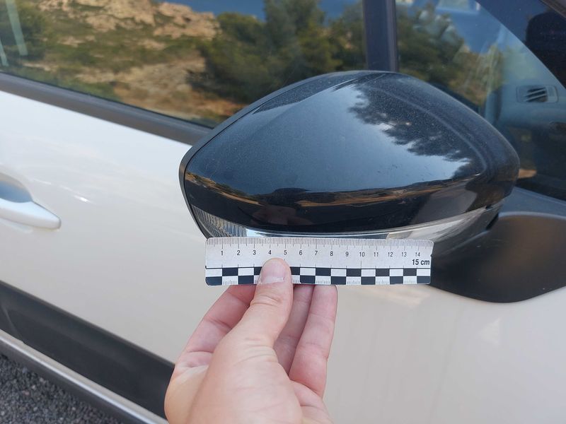 Citroen C3 1.5 Blue-HDi Société Feel Nav 2020 – снимка на щета 40