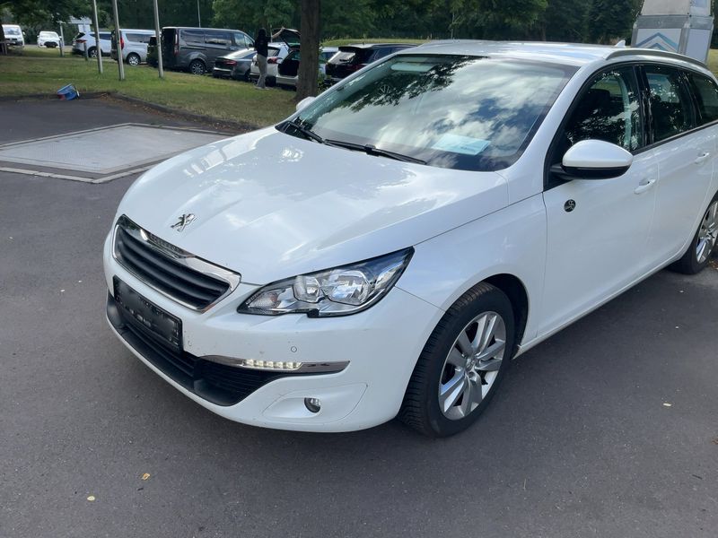 Peugeot 308 1.6 Blue-HDi Active 2016 – снимка 1