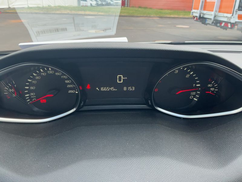 Peugeot 308 1.6 Blue-HDi Active 2016 – снимка 18