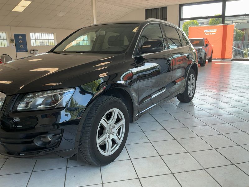 Audi Q5 2.0 TDI quattro 2011 – снимка 2