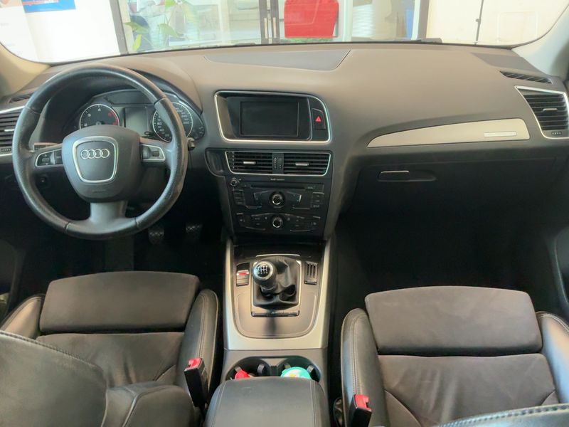 Audi Q5 2.0 TDI quattro 2011 – снимка 17