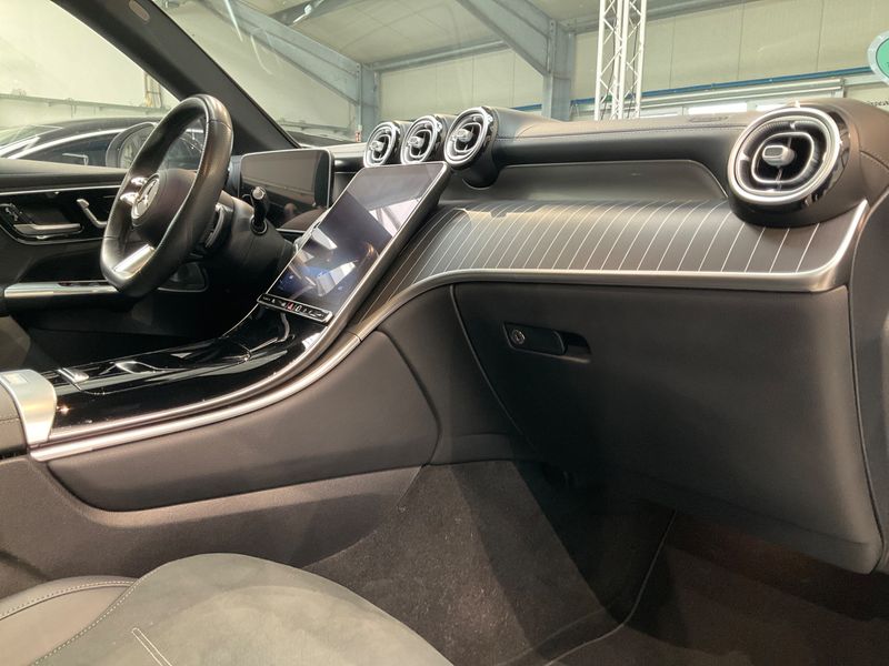 Mercedes-Benz GLC-Klasse GLC 220 d Mild-Hybrid 4Matic AMG Line 2023 – снимка 26