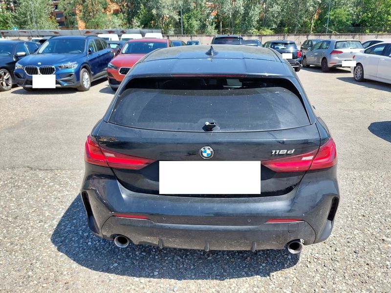 BMW 1er 118d M Sport 2022 – снимка 4