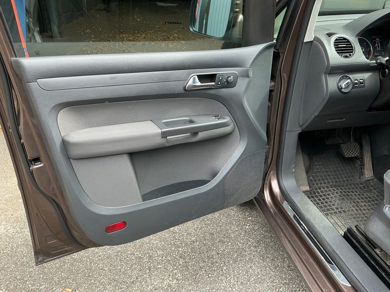 Volkswagen Caddy 1.6 TDI JAKO-O Edition BlueMotion Tech 2013 – снимка 29