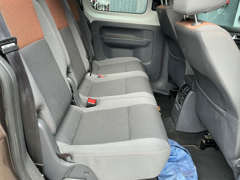 Volkswagen Caddy 1.6 TDI JAKO-O Edition BlueMotion Tech 2013 – снимка 32