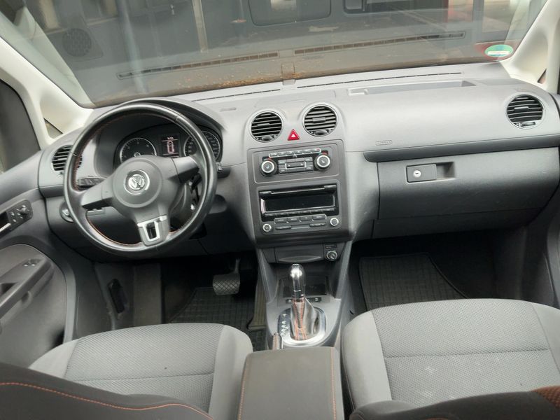 Volkswagen Caddy 1.6 TDI JAKO-O Edition BlueMotion Tech 2013 – снимка 17
