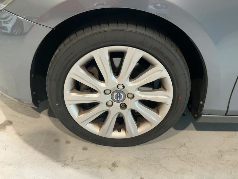 Volvo V40 2.0 D3 Xenium 2016 – снимка 3