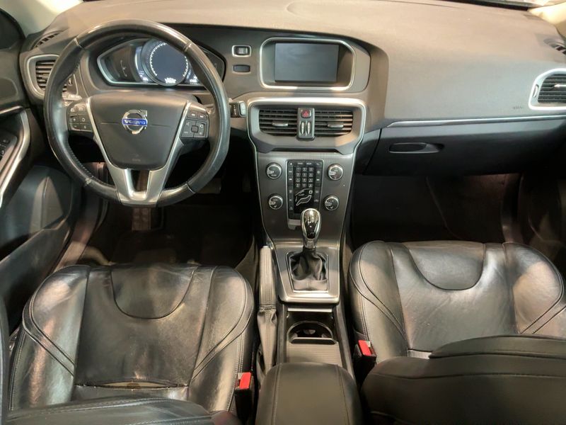 Volvo V40 2.0 D3 Xenium 2016 – снимка 17