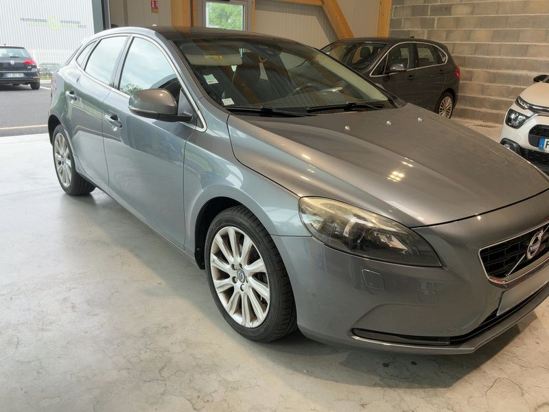 Volvo V40 2.0 D3 Xenium 2016 – снимка 12