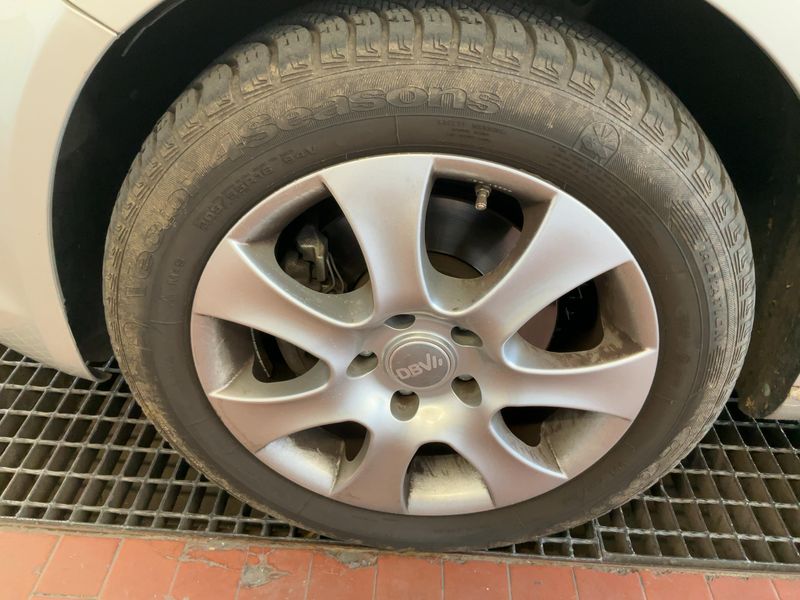 Volkswagen Golf VI Plus 1.4 TSI Comfortline 2009 – снимка 3