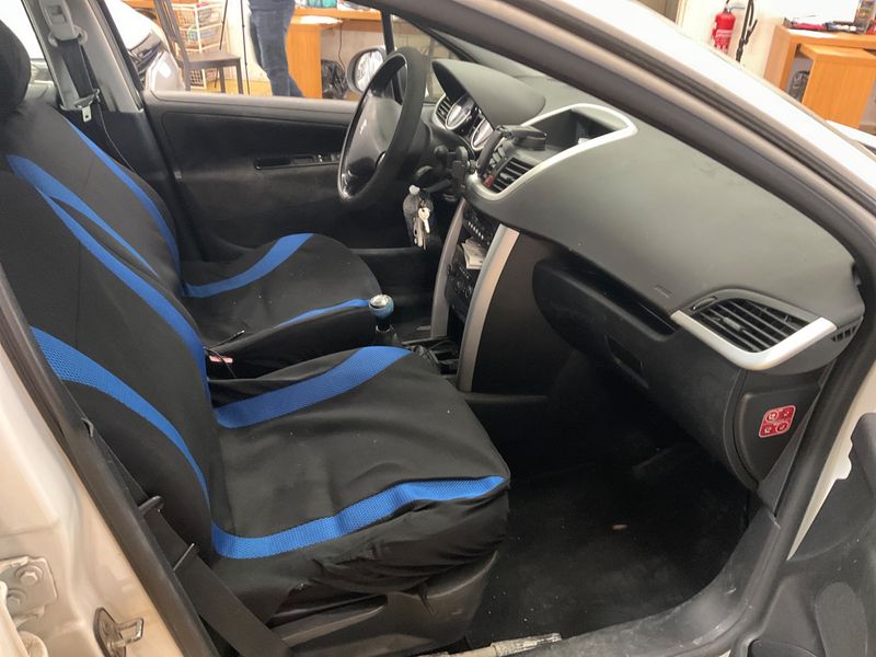 Peugeot 207 1.4 HDi Affaire Pack CD Clim Confort 2011 – снимка 3