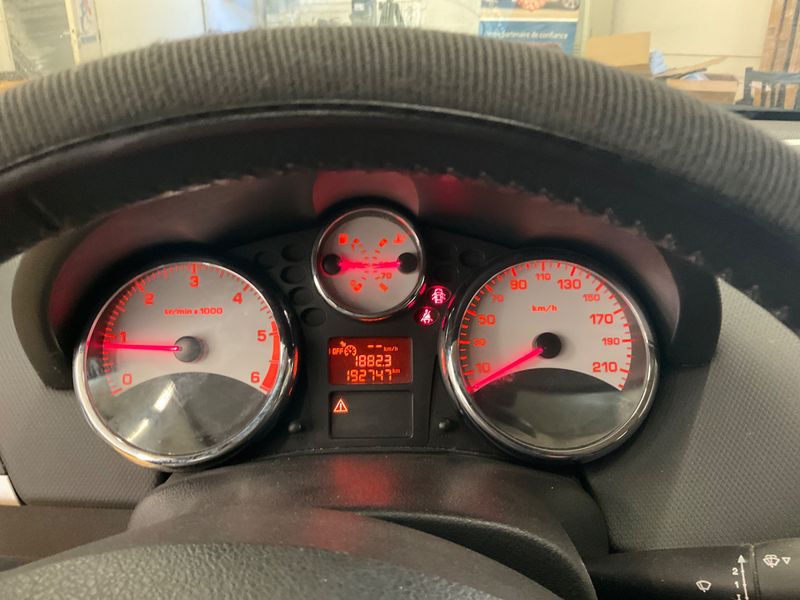 Peugeot 207 1.4 HDi Affaire Pack CD Clim Confort 2011 – снимка 4