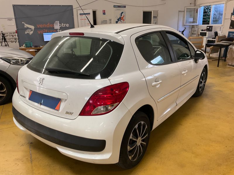 Peugeot 207 1.4 HDi Affaire Pack CD Clim Confort 2011 – снимка 2