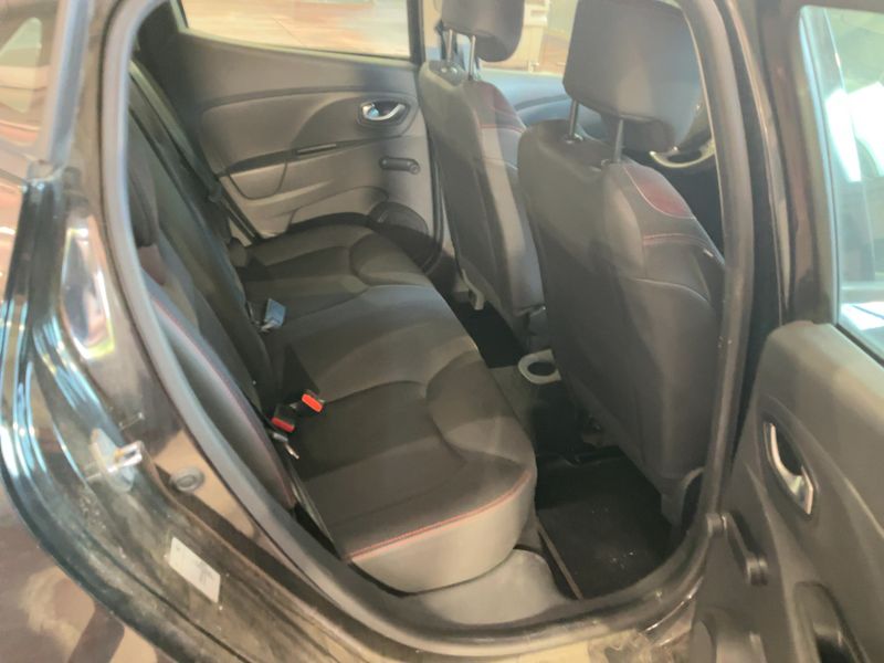 Renault Clio 1.5 dCi Authentique 2016 – снимка 14