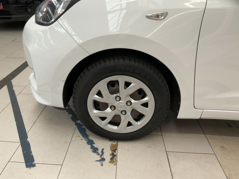 Hyundai i10 1.0 Trend 2018 – снимка 3