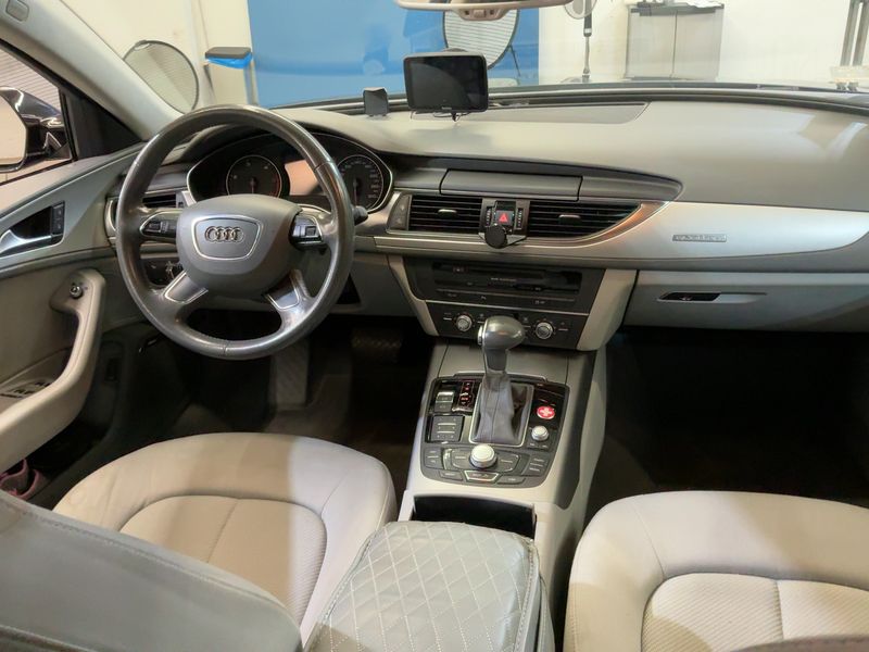 Audi A6 3.0 V6 TDI quattro 2011 – снимка 17