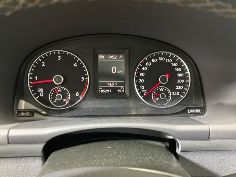 Volkswagen Touran 2.0 TDI Match 2012 – снимка 18
