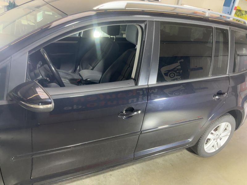 Volkswagen Touran 2.0 TDI Match 2012 – снимка 4