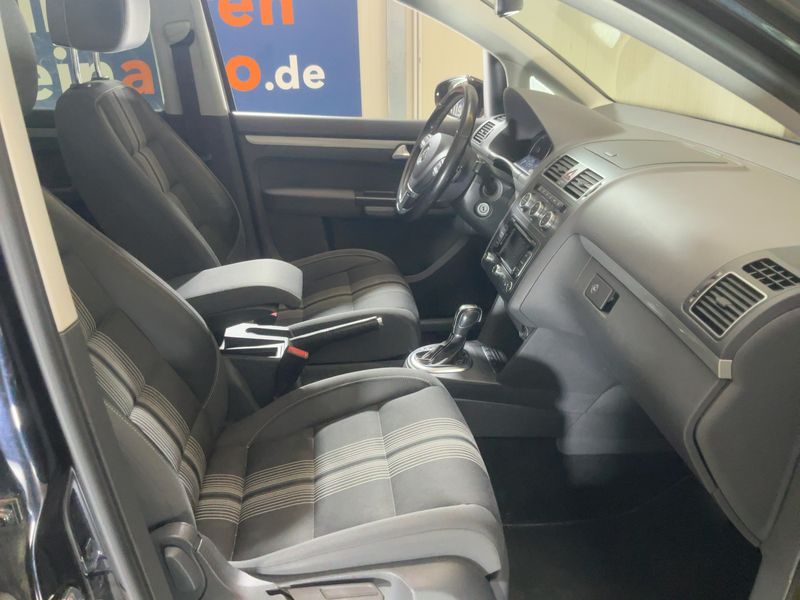 Volkswagen Touran 2.0 TDI Match 2012 – снимка 16