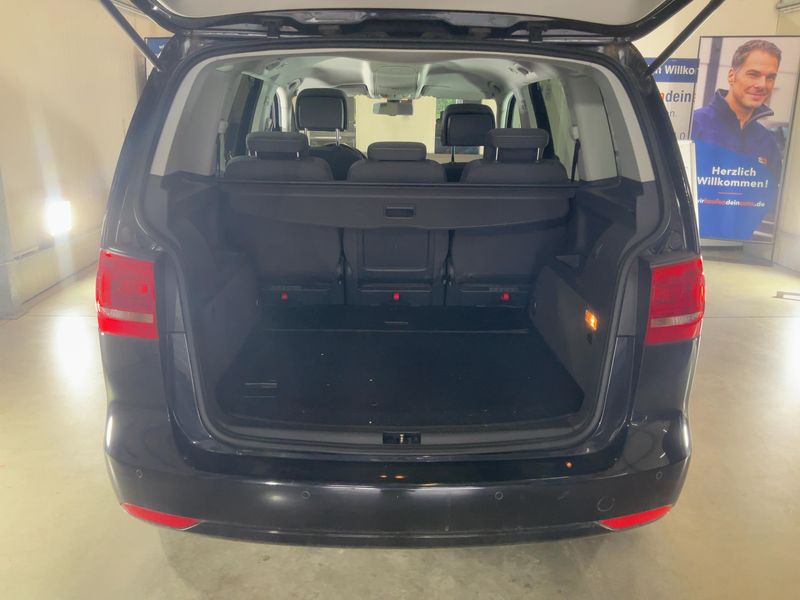 Volkswagen Touran 2.0 TDI Match 2012 – снимка 15
