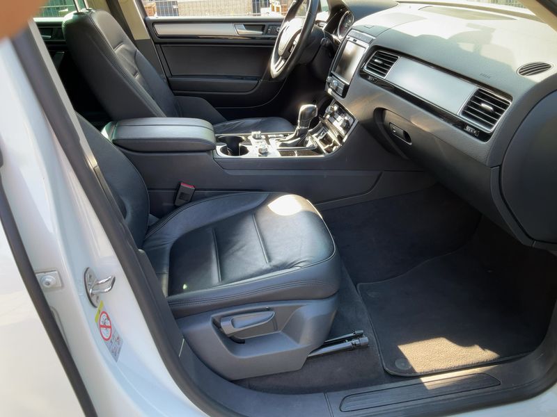Volkswagen Touareg 3.0 V6 TDI Terrain Tech BlueMotion Tech 2018 – снимка 16