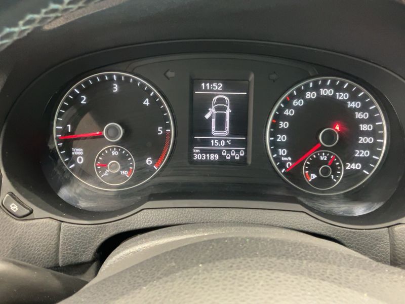 Volkswagen Sharan 2.0 TDI Style BlueMotion Tech 2011 – снимка 18